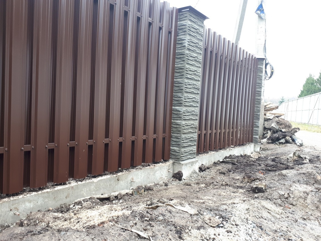 Забор шахматка 40м из штакетника столбы под камень фото4 в Горно-Алтайске