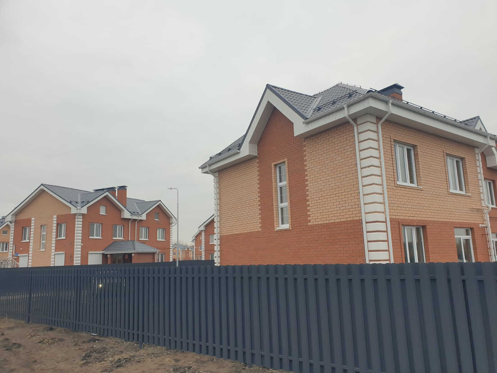 Забор из штакетника 230м Серый Графит фото1 в Горно-Алтайске