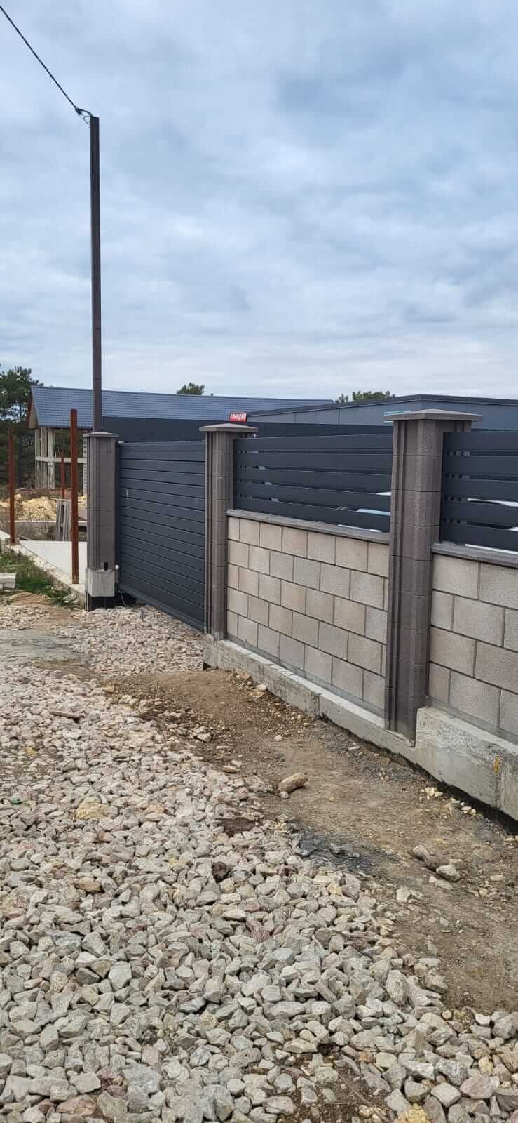 Забор-ранчо из металлопланкена 28м RAL7024 Серый Графит МАТТЕ фото 2 в Горно-Алтайске