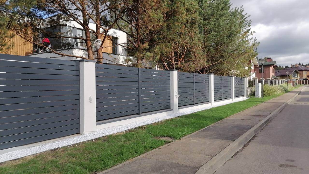 Забор-ранчо из металлопланкена 36м RAL7024 Серый Графит в Горно-Алтайске