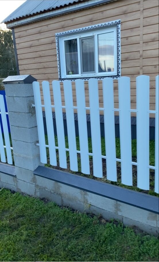 Забор из евроштакетника 16м RAL9003/9003 Белый двусторонний фото 2 в Горно-Алтайске