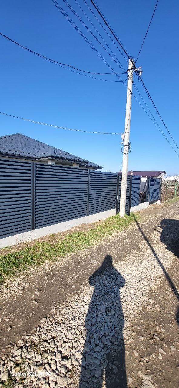Забор из ламелей еврожалюзи 30м RAL7024/7024 Серый Графит двусторонний фото 1 в Горно-Алтайске