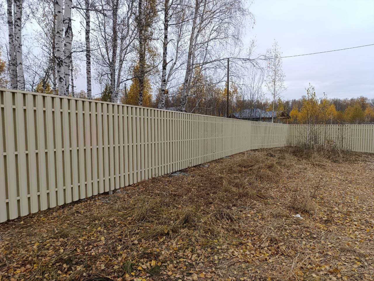 Забор из евроштакетника 140м RAL1015/1015 Слоновая Кость двусторонний фото 1 в Горно-Алтайске