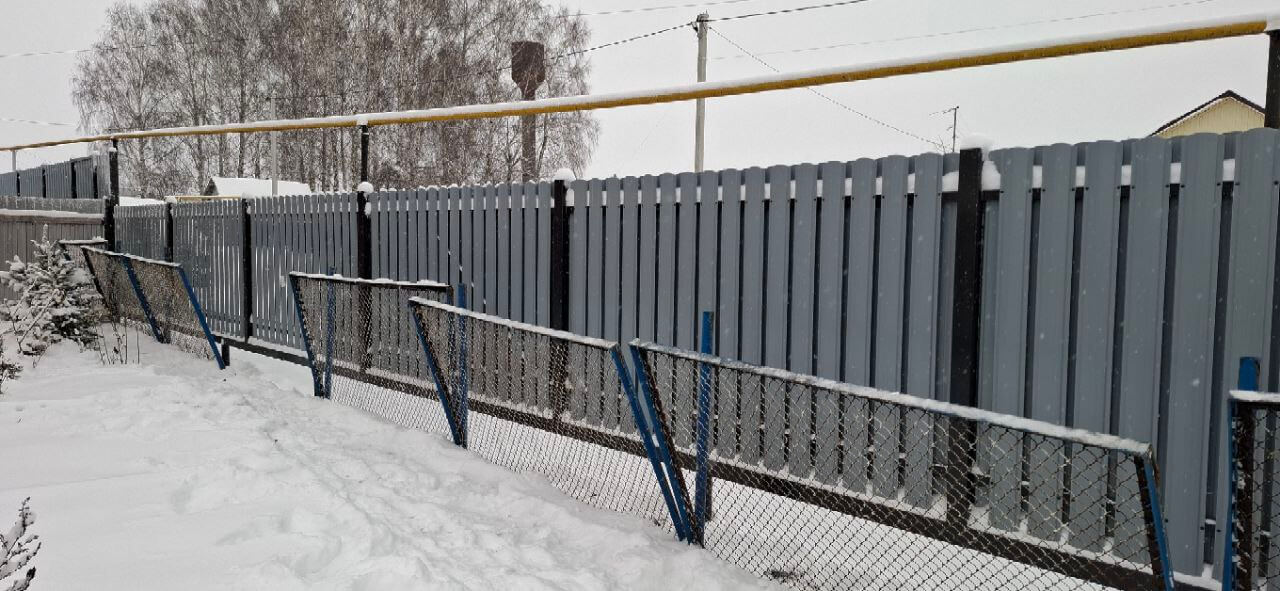 Забор из евроштакетника 27м RAL7024 Серый Графит МАТТЕ фото 5 в Горно-Алтайске